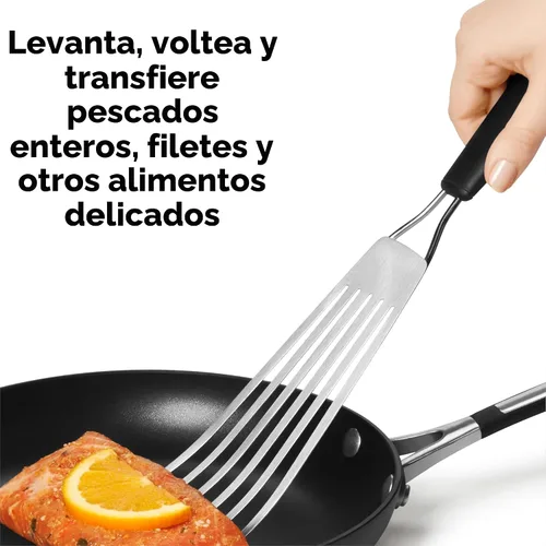 Vista 2 de OXO Good Grips - Espátula para pescado de acero inoxidable Hoja flexible que levanta filetes de pescado, acero inoxidable ranurado, sartén