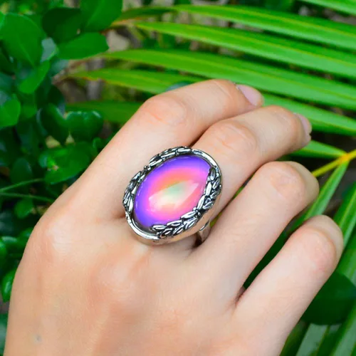 Vista 4 de Anillo de estado de ánimo ovalado de hoja de piedra con cambio de color plateado antiguo, tamaño 6-10 para mujer