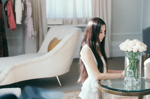 Vista 3 de BLACKPINK Jisoo ME PHOTOBOOK Edición Especial Funda+Photobook+Libro postal+Tarjeta fotográfica transparente+tarjeta fotográfica