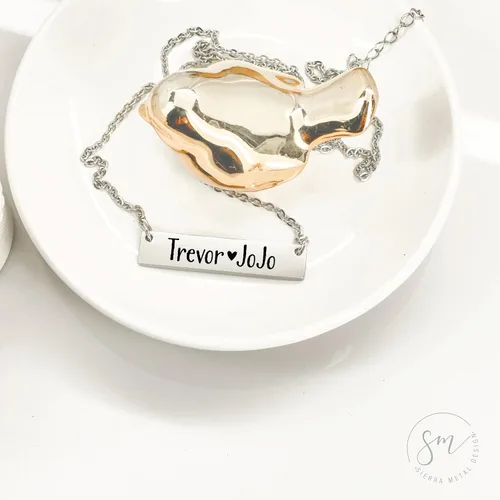 Vista 6 de Emily - Collar de barra con nombres para niños, collar personalizado para mamá, joyería para el día de la madre, regalo para el día de la madre