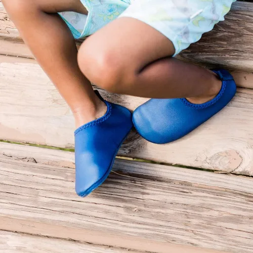 Vista 2 de i play. Boy's Water Socks Shoe