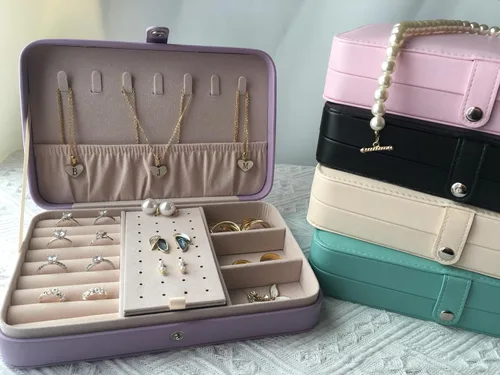Vista 5 de Joyero organizador para viajes, joyería de piel sintética para niñas, organizador de joyas para aretes, collares, anillos, relojes, bodas