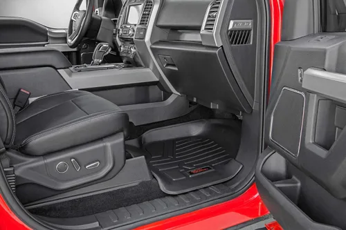 Vista 5 de Rough Country Juego de tapetes para todo clima para Ford F-250/F-350 SuperDuty (2017-2025) CrewCab con asiento tipo banco - Tapete de piso flexible
