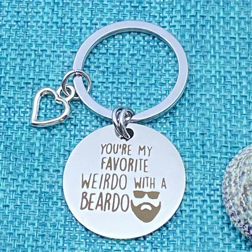 Vista 4 de Llavero con texto en inglés "You're my Favorite Weirdo with a Beardo" ("You're my Favorite Weirdo with a Beardo"), regalo para el día de San
