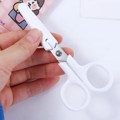 Vista 5 de Mini tijera de color blanco portátil de acero inoxidable, tijeras de regalo de papelería portátil para manualidades y manualidades