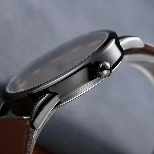 Vista 4 de NUOVO Reloj de cuarzo para hombre con correa de cuero, números árabes clásicos, blanco, vestido, estilo simple de moda
