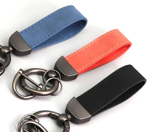 Vista 2 de 3 llaveros de cuero para automóvil, llavero giratorio de 360 grados y anillo en D antipérdida, llaveros de metal para hombres y mujeres