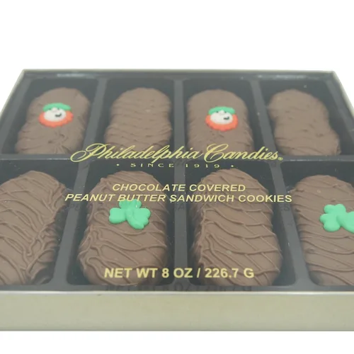 Vista 4 de Galletas de la marca Philadelphia Candies cubiertos por ambos lados de chocolate negro y con leche, y crema de cacahuete de la marca Nutter Butter
