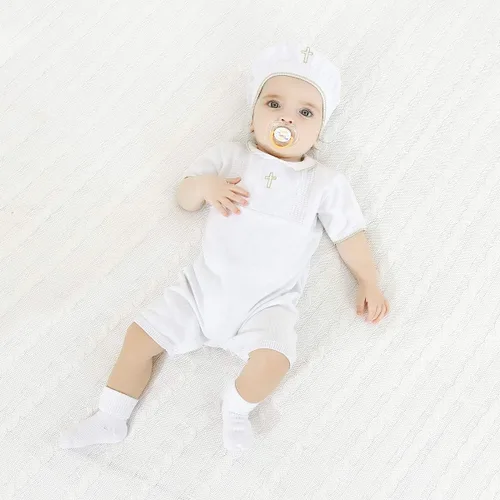 Vista 3 de HAPIU Traje de bautismo para bebé niño con sombrero y calcetines, traje de bautizo con detalle de cruz