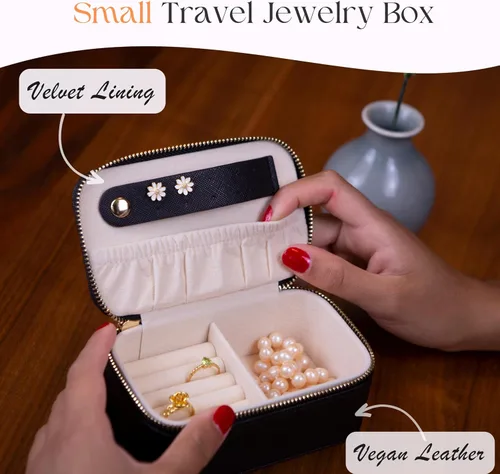 Vista 2 de Joyero de viaje personalizado con inicial, regalos personalizados con monograma para mujeres, regalos de propuesta de dama de honor, organizador