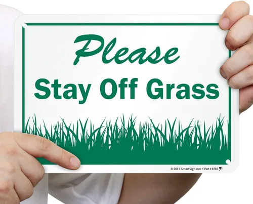 Vista 3 de SmartSign Letrero con texto en inglés «Please Stay Off Grass» Aluminio de 7 x 10 pulgadas