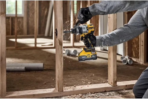 Vista 8 de DEWALT Kit de taladro de martillo inalámbrico de 1/2 pulgada MAX XR de 20 V con batería de 8 Ah y cargador (DCD1007WW1)