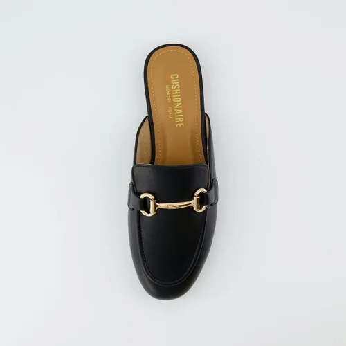 Vista 6 de CUSHIONAIRE Sandalias Yates con hebilla para mujer + espuma viscoelástica, anchos disponibles