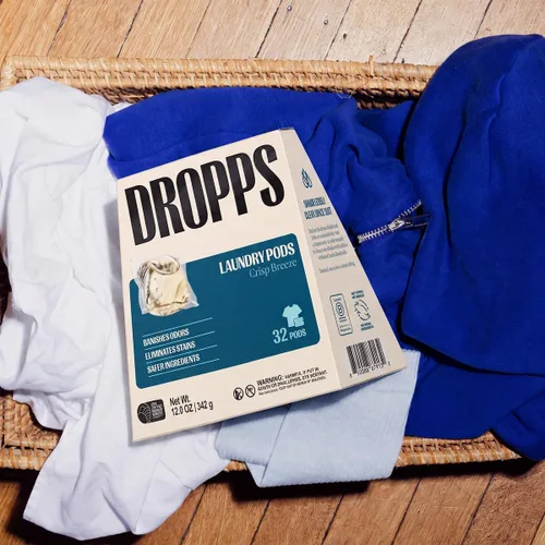 Vista 9 de Dropps Cápsulas de detergente para ropa a base de biológicas Odor & Stain Crisp Breeze HE compatibles con ropa fresca, suministros de jabón