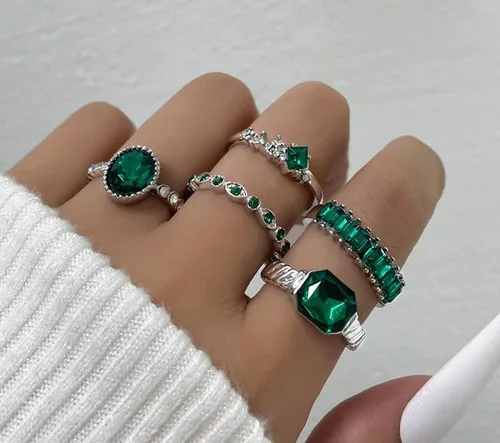 Vista 3 de Juego de 4 anillos de esmeralda vintage para mujer, anillos de dedo de cristal esmeralda vintage, anillos para nudillos, anillos dorados