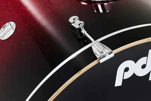 Vista 2 de PDP By DW Concept - Paquete de 7 piezas de carcasa de arce con herrajes cromados, rojo a negro desteñido