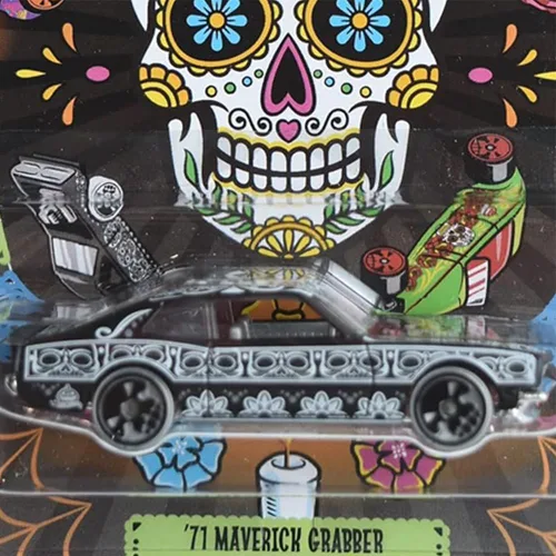 Vista 2 de Hot Wheels '71 Maverick Grabber - Coche de Halloween a escala 1:64, negro, 2 x 3 x 1.5 pulgadas