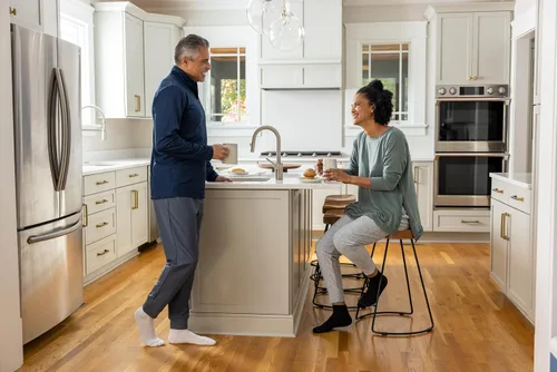 Vista 7 de Dr. Scholl's Calcetines circuladores y diabetes para mujer – Paquetes de 4, 6 y 12 pares – Control de la humedad no vinculante