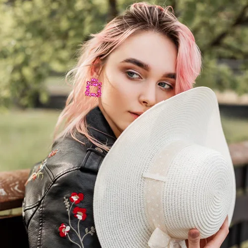 Vista 7 de CIEHER Aretes colgantes brillantes para mujer, aretes colgantes rectangulares de diamantes de imitación para mujeres y niñas, aretes geométricos