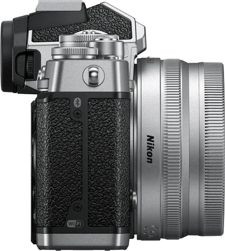 Vista 9 de Nikon Z fc - Cuerpo de cámara sin espejo con formato DX Nikkor Z DX 0.630-1.969in f3.5-6.3 VR - Negro (modelo internacional)