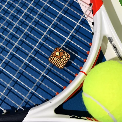 Vista 6 de Racquet Inc Regalos de Tenis - Amortiguadores de Vibración para Raqueta de Tenis - Absorbe Choques, Reduce la Vibración de las Cuerdas para Mejor