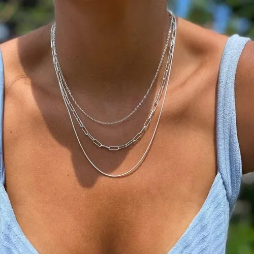 Vista 4 de Kyerlyn Collar en capas para mujer, chapado en oro de 14 quilates, collar de espiga de doble capa, collar de cadena de serpiente de doble capa