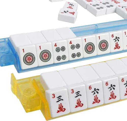 Vista 6 de Juego de Mahjong Americano HNDTEK - Bolsa Suave Negra - 166 Azulejos Blancos Grabados, 4 Rack/Empujadores Todo en Uno, Juego de Mah Jongg Occidental