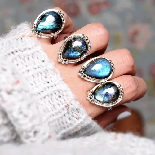Vista 7 de Boho-Magic Anillo de plata de ley con labradorita para mujer, joyería bohemia con piedras preciosas en forma de lágrima