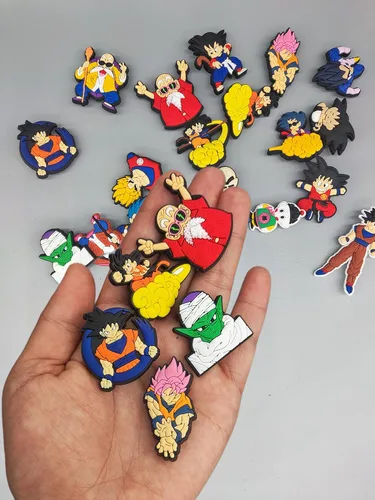 Vista 2 de Msbetod 31 dijes de anime para zapatos para decoración de zapatos, diferentes formas, regalos de fiesta, regalos de cumpleaños para niños