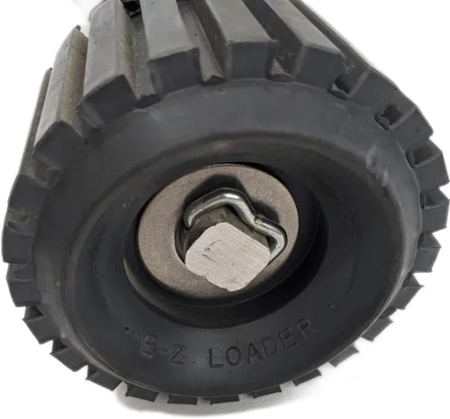 Vista 3 de Remolque de barco 20 "" Brazo doblado con dos rodillos tambaleantes conjunto 300-022213, plata y negro