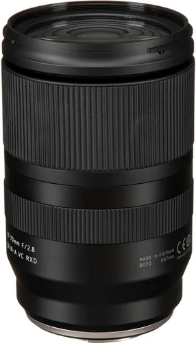 Vista 2 de Tamron 17-70 mm f/2.8 Di III-A VC RXD lente zoom compatible con cámaras Fujifilm X Mount, incluido filtro UV de 67 mm + bolsa para lente + kit
