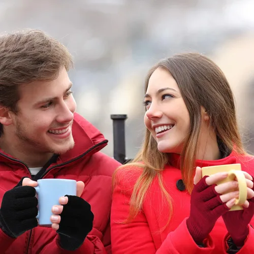 Vista 6 de SATINIOR 4 pares de guantes de invierno de medio dedo, guantes de punto sin dedos, guantes elásticos cálidos para hombres y mujeres