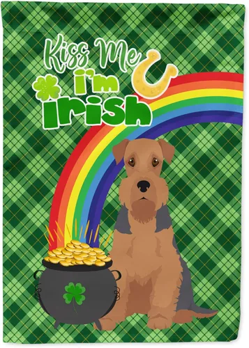Vista 98 de Caroline's Treasures WDK4731GF - Bandera decorativa para jardín del día de San Patricio, color negro y tostado, Airedale Terrier, para jardín