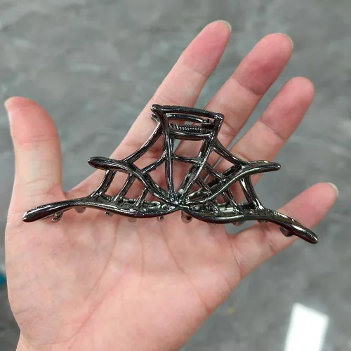 Vista 5 de Pinzas de metal para el cabello con diseño de pinza de telaraña, color negro fuerte y neutro, exquisitos accesorios franceses de lujo para mujeres