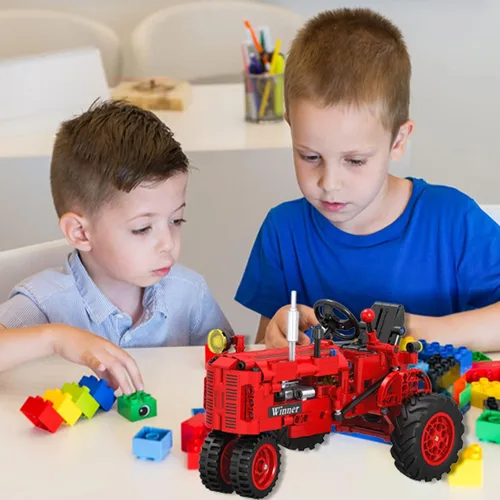 Vista 5 de Juego de bloques de construcción clásicos de tractor de granja 1/12, diversión sin fin para niños con una colección de juguetes de tractor
