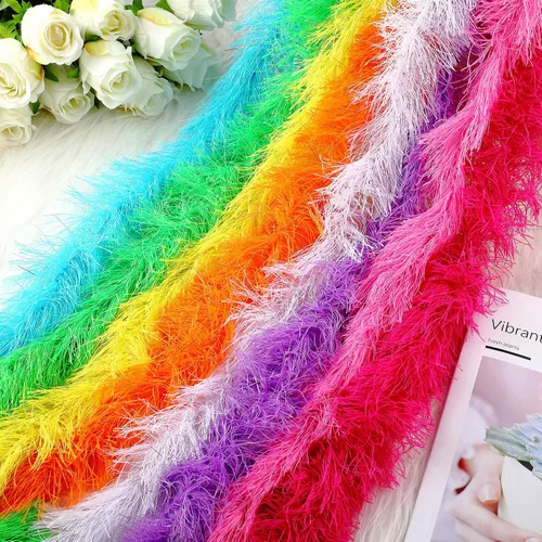 Vista 4 de Jexine 8 Boas de plumas a granel artificiales esponjosas, decoración para disfraz de boda, suministros de fiesta de té
