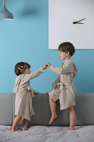 Vista 6 de Bata de baño de algodón orgánico, suave y transpirable, bata de bebé para niños, bata de muselina con capucha para niños y niñas