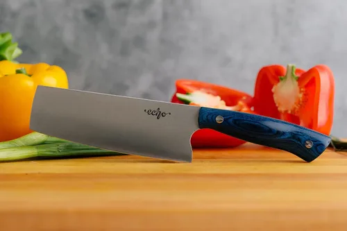 Vista 4 de Middleton Made Knives Echo - Cuchillo Nakiri de 6 pulgadas, AEB-L USA inoxidable, color azul