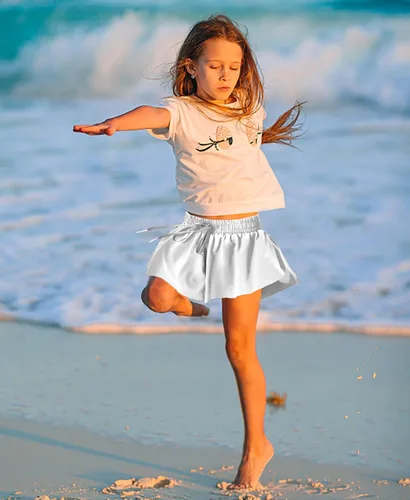 Vista 4 de Pantalones cortos fluidos de mariposa para niños con bolsillo 2 en 1, pantalones cortos deportivos para correr, entrenamiento activo