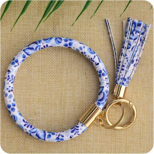 Vista 6 de Coolcos Llavero de piel, círculo grande con borla, para muñeca, brazalete, regalo para mujer