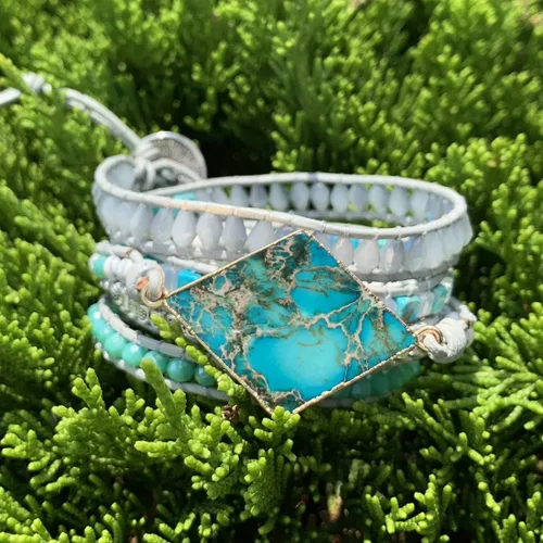 Vista 2 de Ygline Pulsera bohemia hecha a mano, con piedra de cristal, envolvente, de cuero, para mujer