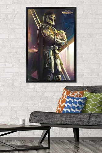 Vista 2 de Trends International Star Wars: The Mandalorian - Póster de pared, 22.375 x 34 pulgadas, versión enmarcada en negro