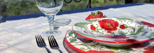 Vista 8 de Mantequillera de cerámica italiana con tapa Diseño de amapolas rojas - Mantequilla pintada a mano de 8 x 5 pies - Hecho en Italia Toscana - Soporte