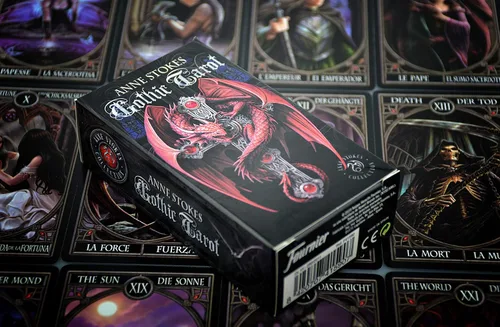 Vista 4 de Heraclio Fournier Anne Stokes - Tarot gótico, negro