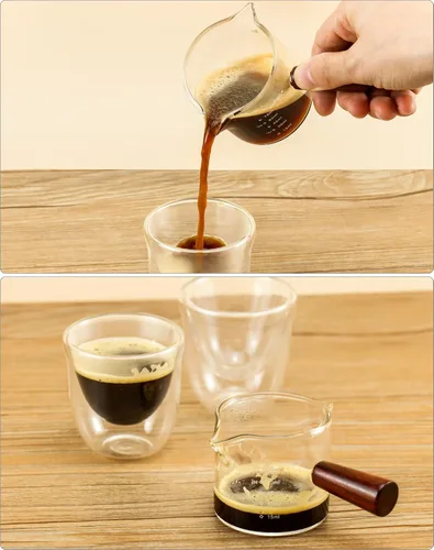 Vista 4 de QWORK Vaso de leche de medición de doble boquilla, paquete de 2 vasos de chupito de espresso de 2.5 fl oz con mango de madera, jarra triple