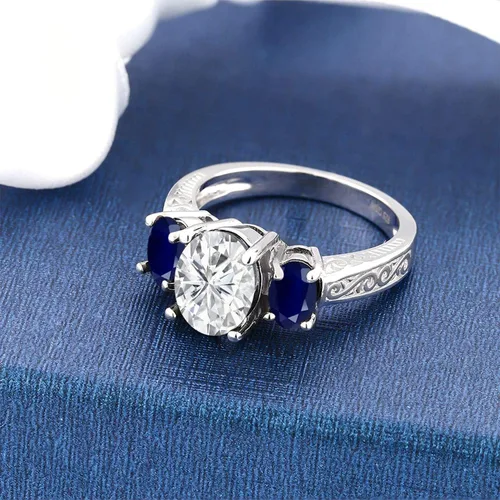 Vista 3 de Anillo de plata de ley 925 con moissanita creada en color blanco de piedra de gema King y zafiro azul para mujer (3.21 quilates), disponible