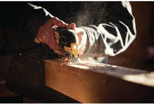 Vista 6 de DEWALT ATOMIC 20V MAX* Herramienta oscilante, inalámbrica, oscilante, solo herramienta (DCS354B)