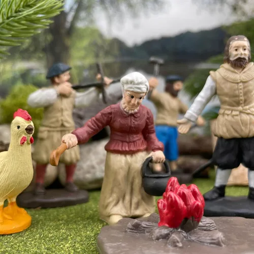 Vista 2 de Safari Ltd. Jamestown Settlers TOOB - 10 figuras: marinero, jardinero, herrero, colonos, John Smith, pollo, cerdo, cañón - Figuras de juguete