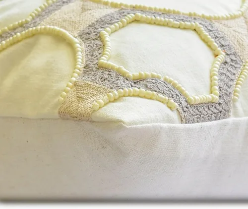 Vista 166 de The HomeCentric Fundas de almohada lumbares doradas de 12 x 14 pulgadas (11.8 x 13.8 in), de piel sintética, con diseño de animales, estilo moderno