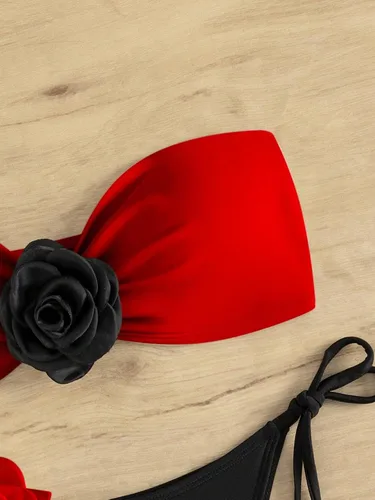 Vista 4 de Verdusa Conjunto de bikini bandeau con apliques florales para mujer, traje de baño de dos piezas